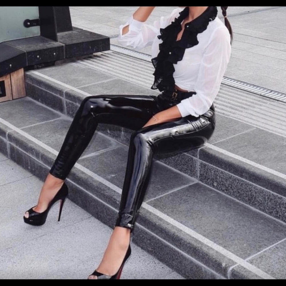 HARIDAN BLACK PATENT STRETCH VINYL PANTS 🖤
